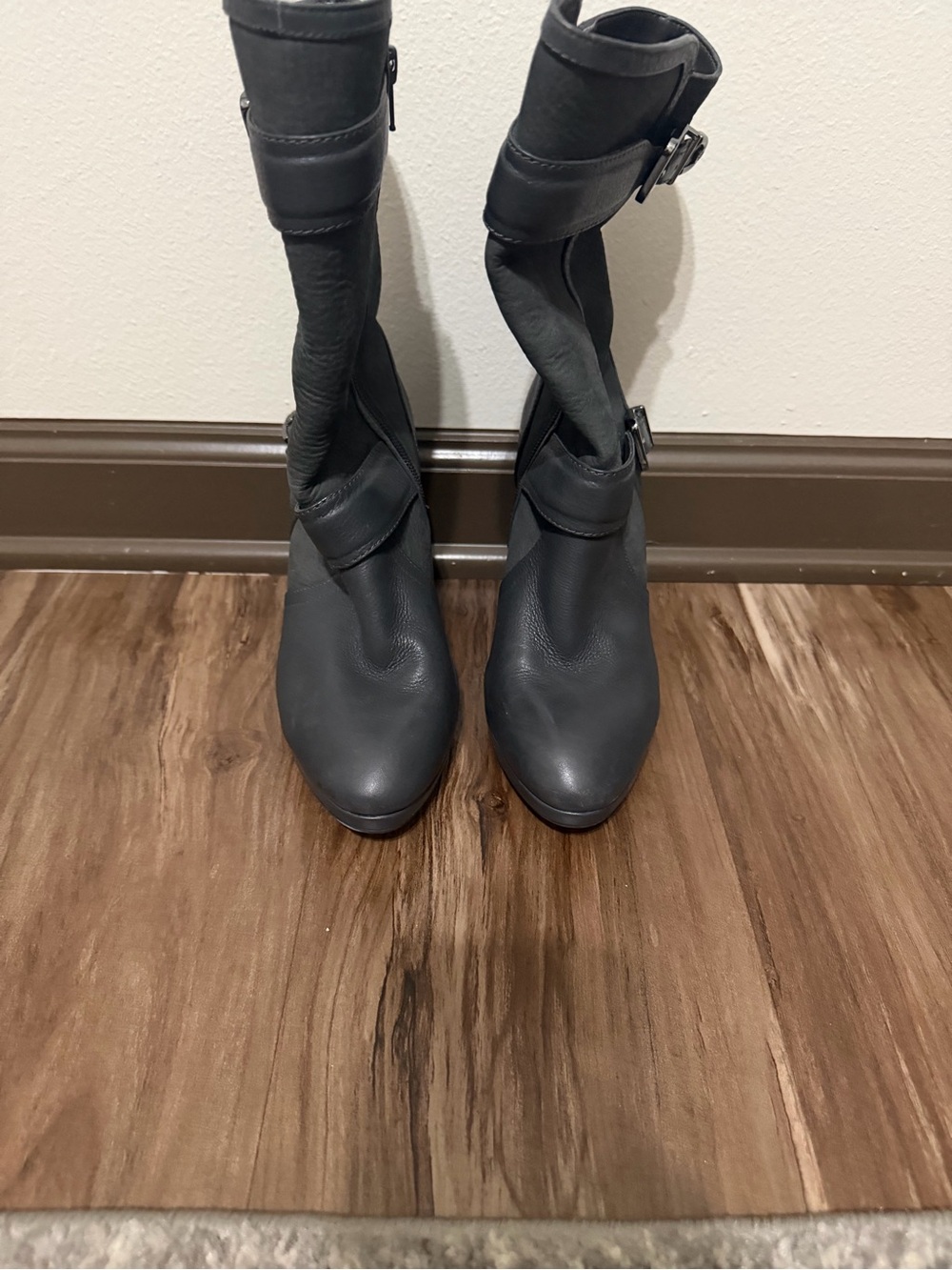 Women’s Tall Leather Buckle Boots - Grey